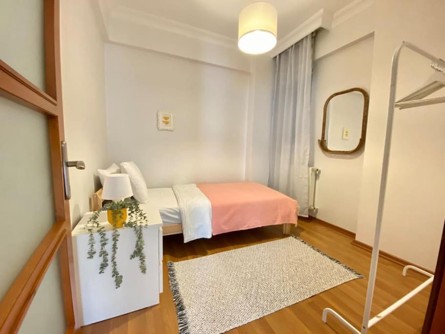 Location 3 Bedroom Flat - No6
