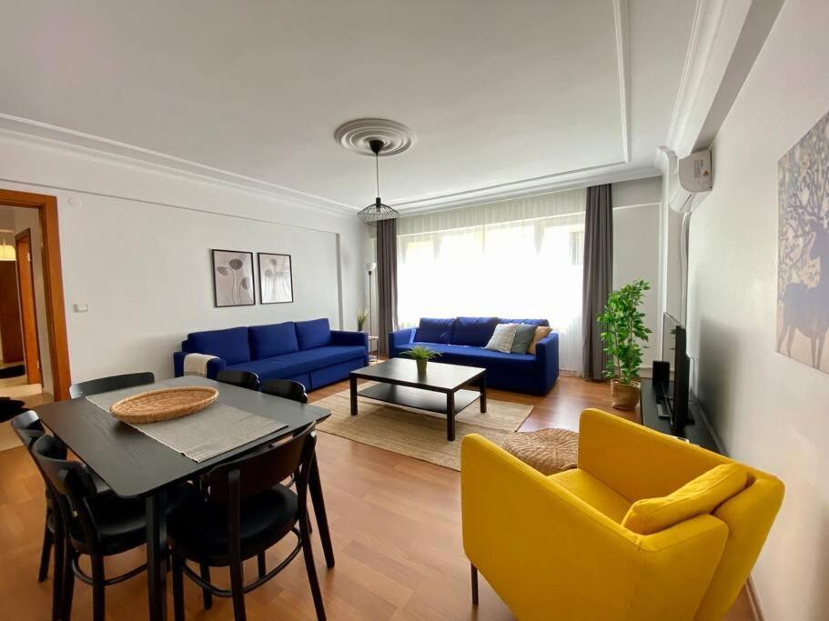 Location 3 Bedroom Flat - No6